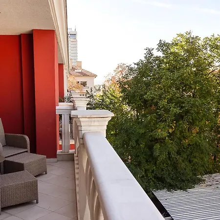 High-end 2bd In The Center Of By Flat Mаnager Lejlighed *
